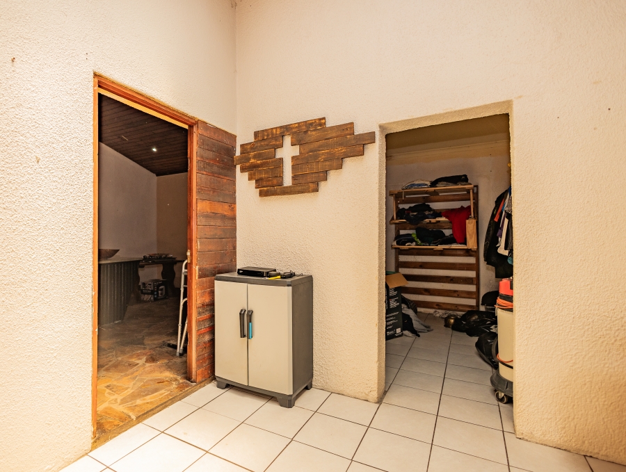 7 Bedroom Property for Sale in Protea Heights Western Cape